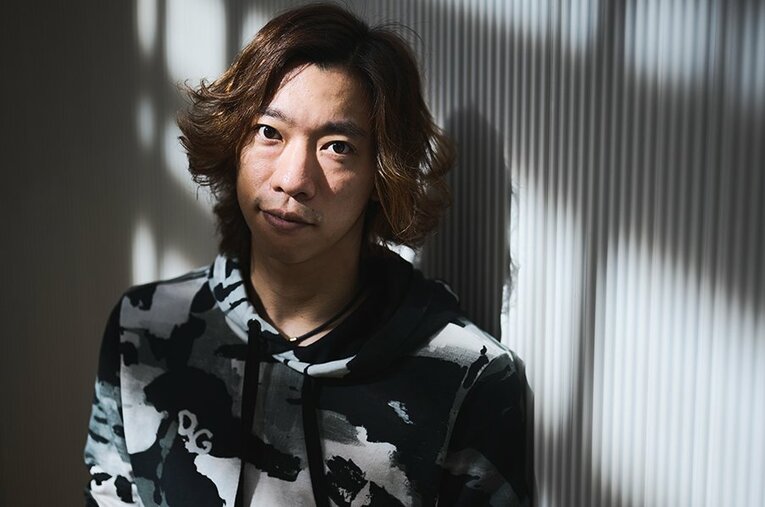 全日本選手権に8回出場したフィギュアスケーターで元ジャニーズアイドル…異色の経歴を持つ小林宏一に話を聞いた ／ photograph by Yuki Suenaga