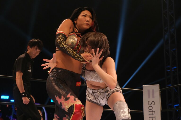 水着グラビアも披露のアイドル路線から急転換…素顔は“オラオラ”、スターダムのベルトも獲得した岩田美香の渇望「総合格闘技かキックにも」(55)