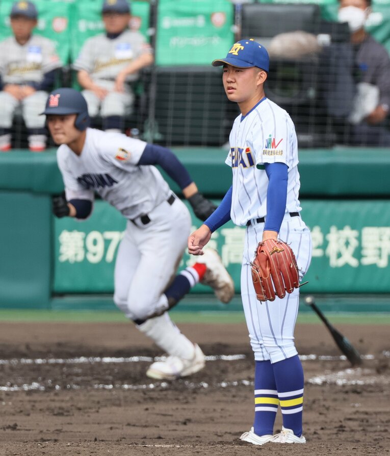 阿部らの適時打で石垣の剛速球を攻略した　©JIJI PRESS