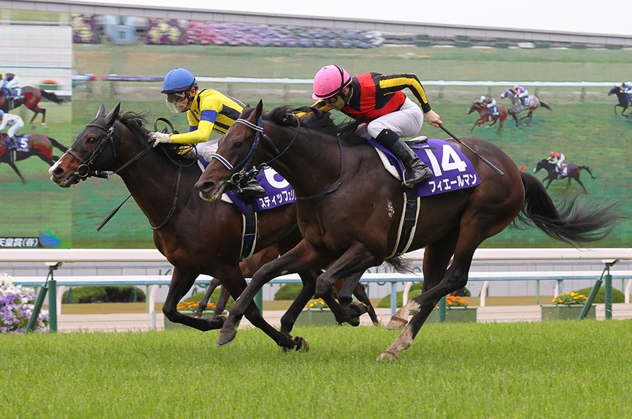 フィエールマンは競れば必ず勝つ。天皇賞・春を連覇した勝負強さ。<Number Web> photograph by Yuji Takahashi