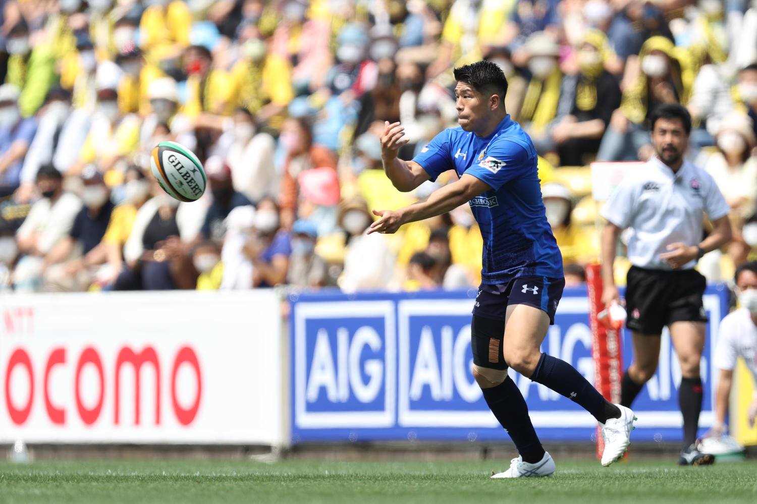 正確なキックで得点を重ねた松田力也。山沢拓也とのポジション争いも注目を集めた　©︎Naoki Morita/AFLO SPORT