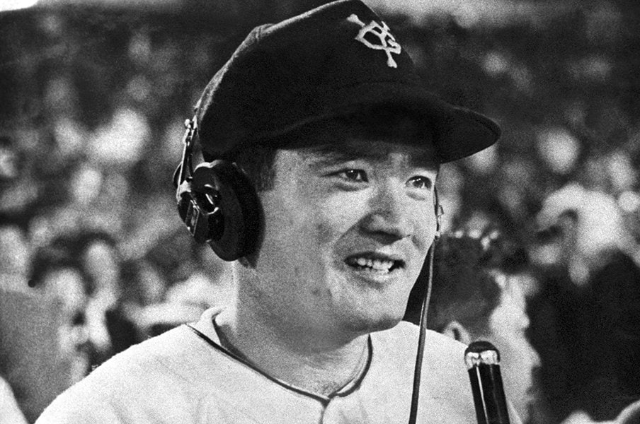 長嶋茂雄23歳と天覧試合…真実はサヨナラ弾だけでない「両チームに恩賜のタバコ」「初のONアベックアーチ」王貞治19歳は“打率.169の二本足打法”<Number Web> photograph by Kyodo News