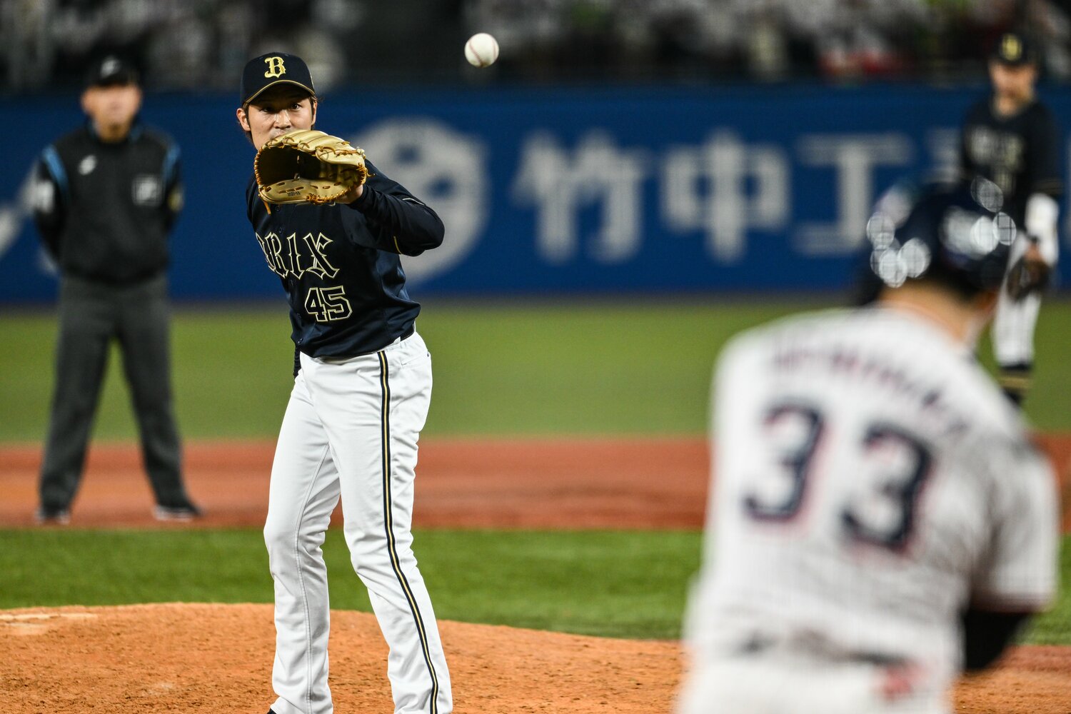 シリーズ第2戦でヤクルト内山に痛恨の同点3ランを打たれたオリックス阿部　©Nanae Suzuki