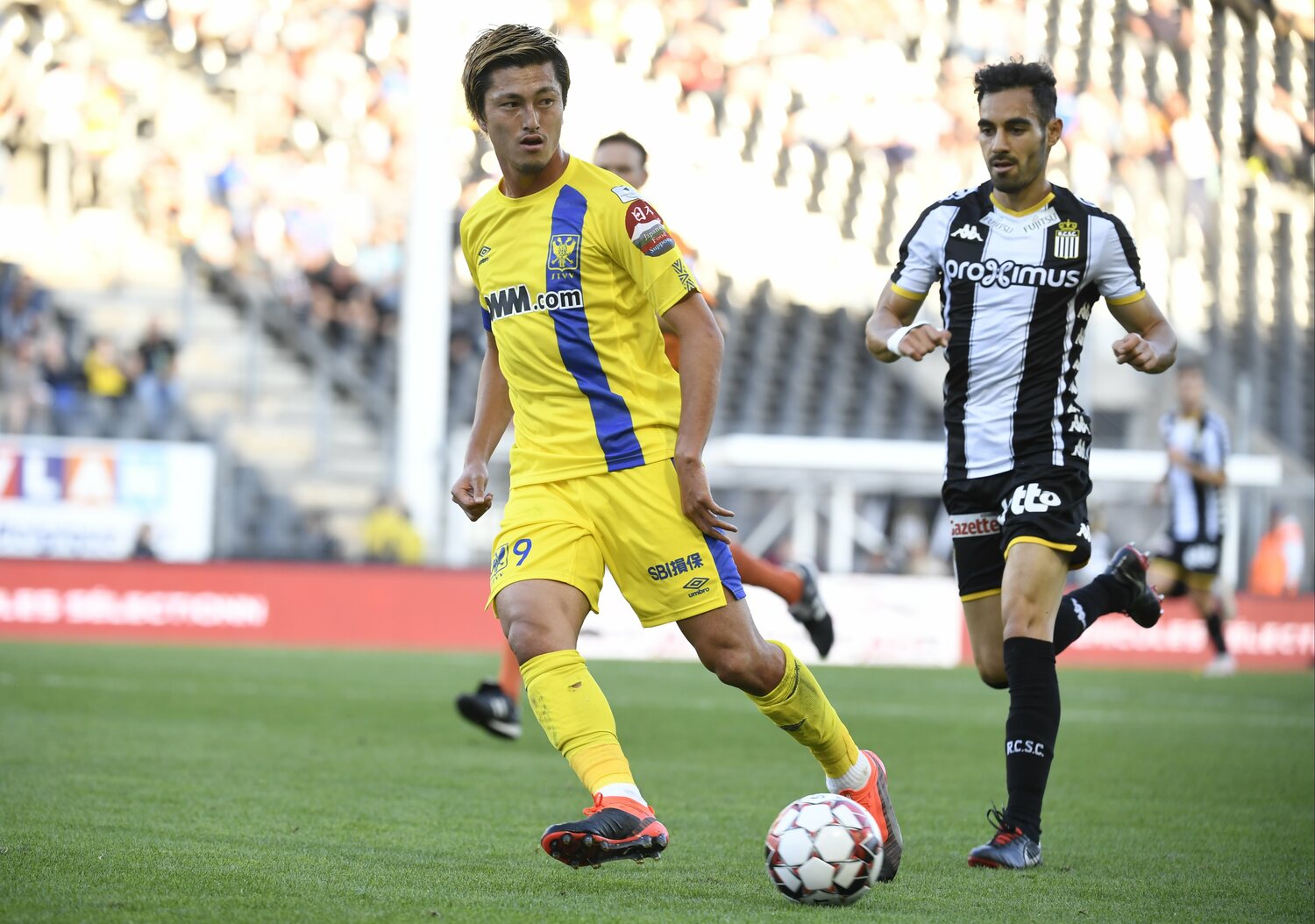 シントトロイデン加入当初は壁にぶち当たっていたという鈴木　©︎Getty Images