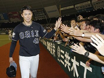 パ防御率1位・山本由伸は「万能」。快投を支える気づきと勝利への欲求。＜Number Web＞ photograph by Kyodo News 