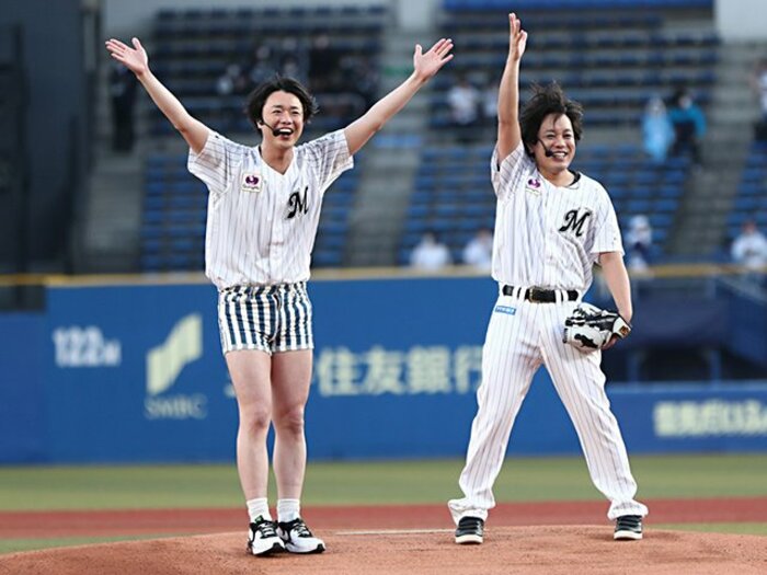 ぺこぱ松陰寺太勇がZOZOマリン始球式! 小3からのロッテ愛、きっかけはゲーム?「一番、使わせていただいたのは小宮山さん」<Number Web> photograph by Chiba Lotte Marines