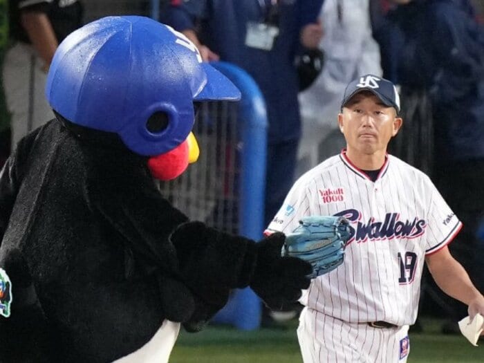 「1勝するのってしんどいなぁ」ヤクルト石川雅規がつぶやいた日…スピード全盛時代も貫いた“3次元の魔術”「挑戦できるのは幸せ」さらば小さな大投手＜Number Web＞ photograph by SANKEI SHIMBUN