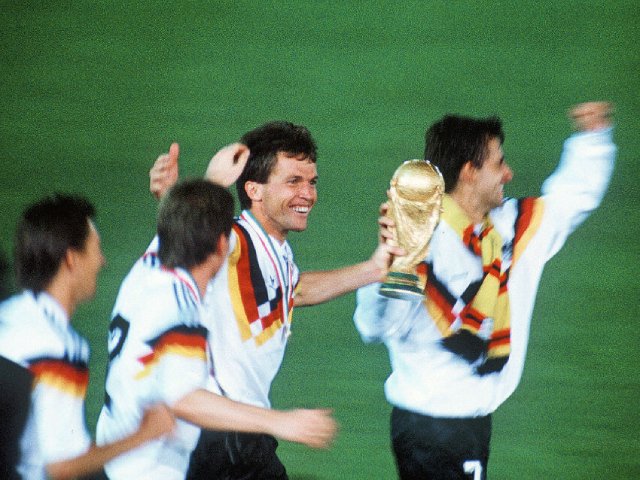 サッカーワールドカップ ローター・マテウス ドイツ代表 直筆