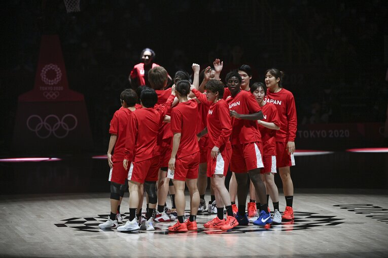 東京五輪で銀メダルを獲得した女子バスケットボール日本代表　©︎Asami Enomoto/JMPA