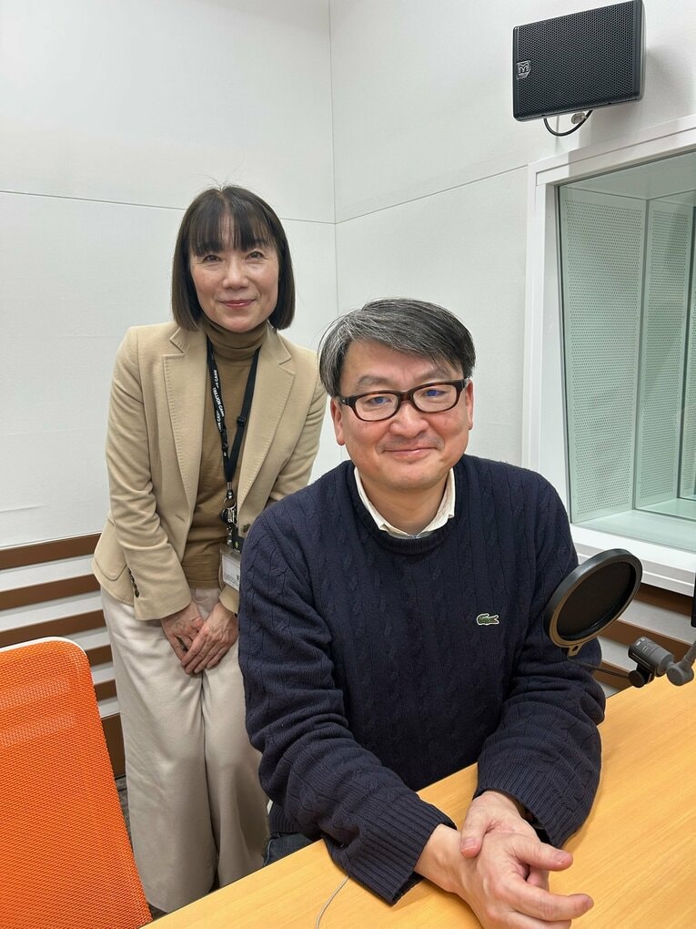 生島氏が20年以上出演するNBCラジオでパーソナリティを務める栗原優美さんと。一緒に長崎ヴェルカのゲームを取材した