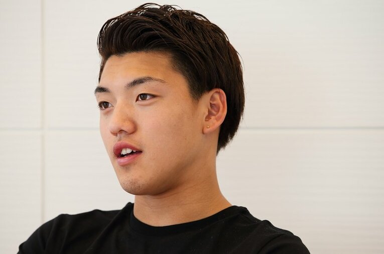 2018年夏、20歳の堂安律。欧州1年目の17-18シーズンは9ゴールを挙げるなど順調な船出だったが、続く2年目に苦しみを味わった ／ photograph by Shigeki Yamamoto