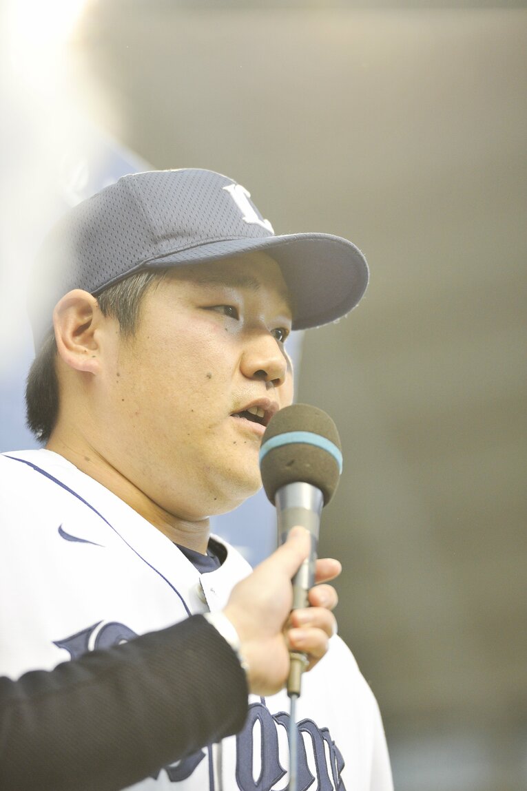 「サンペイ、三振してもいいからさ」“おかわりくん”ブレイク前夜の西武・中村剛也を救った言葉《祝・史上14人目の450本塁打》(79)