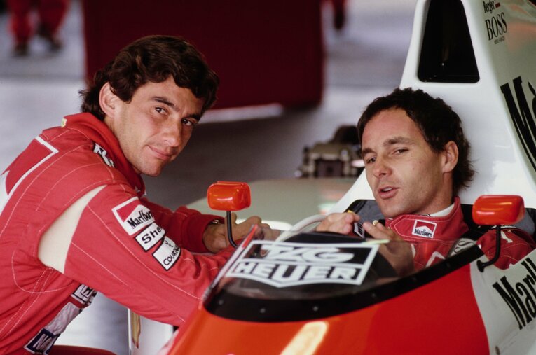 1990年、マクラーレン・ホンダでチームメイトだったセナ（左）とベルガー ／ photograph by Getty Images