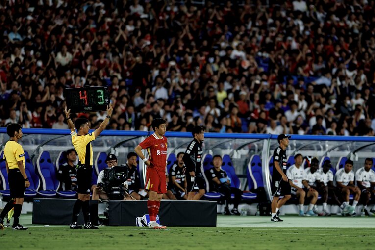 【リバプールで愛されるワタ・エンドウ（全20枚超）】（当時。リバプール＆日本遠征レア写真はまだまだ続きます）　©Kiichi Matsumoto