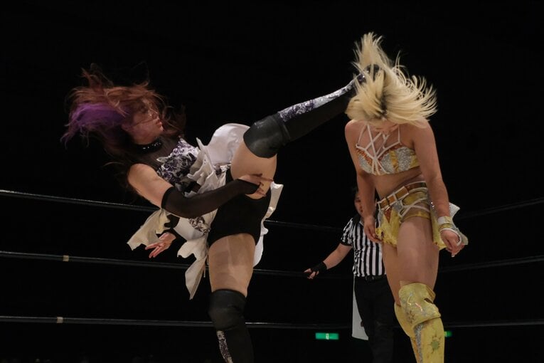 「この子は強いよ」神取忍が認めた…格闘界のホープだったNØRIがプロレスに受けた衝撃「神取さんがRIZINでギャビと…こういうのアリなのか」《特別グラビア》(52)