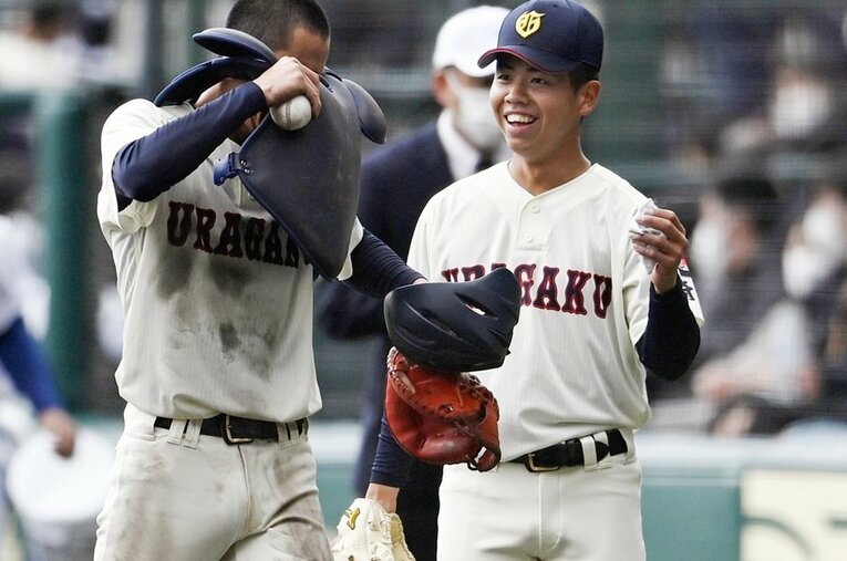 昨春4強の浦和学院の宮城誇南は早稲田大のアスリート選抜入試に合格。沖縄生まれを誇りに思ってほしい、そして母が名探偵コナン好きという思いが込められた名前だ ／ photograph by KYODO