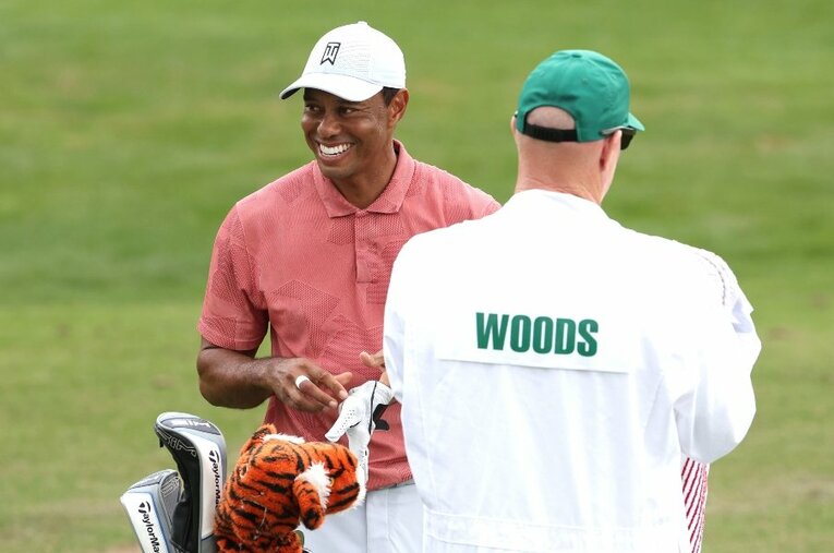 オーガスタ攻略へ自信をのぞかせたタイガーウッズ。史上初の「秋のマスターズ」は誰が制するのか ／ photograph by Getty Images