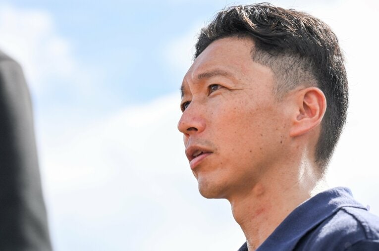 母校を率いて10年目となる藤原正和監督 ／ photograph by Nanae Suzuki