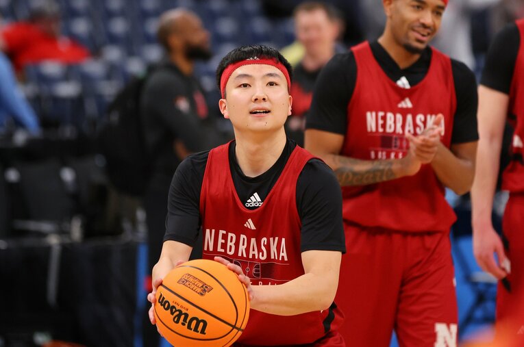 注目度の高いNCAAトーナメントへの出場権を得たネブラスカ大・富永啓生（23歳）。ラストシーズンに大舞台にたどり着いた ／ photograph by Getty Images