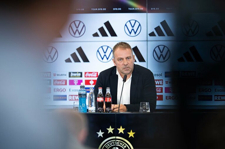 W杯ドイツ代表メンバー発表に臨んだフリック監督 ／ photograph by Getty Images