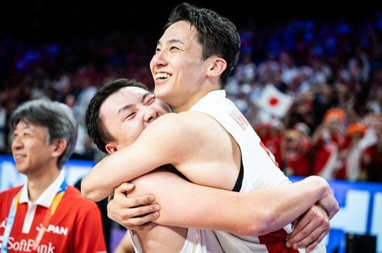 自国開催だった2006年大会パナマ戦以来のW杯白星となったバスケ日本代表。過去11戦全敗だった欧州勢から初勝利を挙げた ／ photograph by FIBA