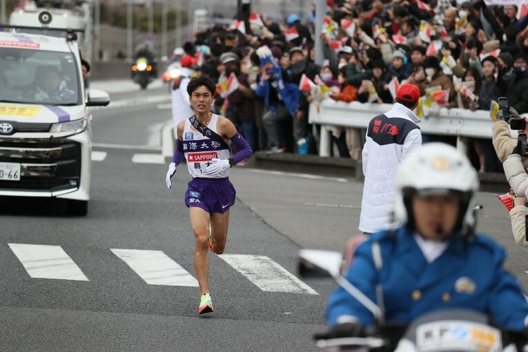 2区を先頭で走った鈴木　©JMPA