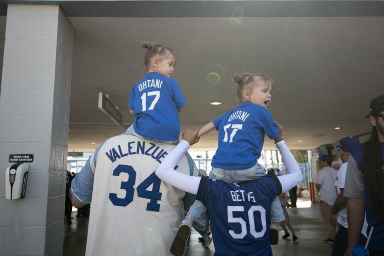 【現地開幕戦】平日なのに大盛況…ドジャースタジアムの様子　©Nanae Suzuki