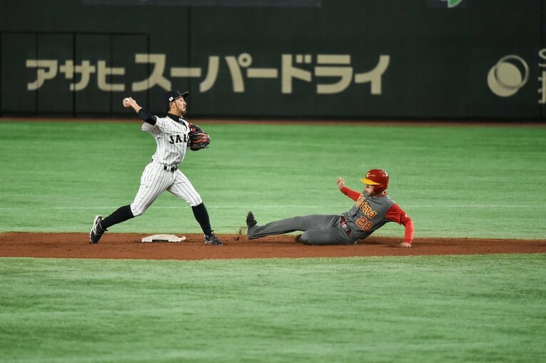 2017年WBC　菊池涼介の天才プレー集（23/27）　©BUNGEISHUNJU