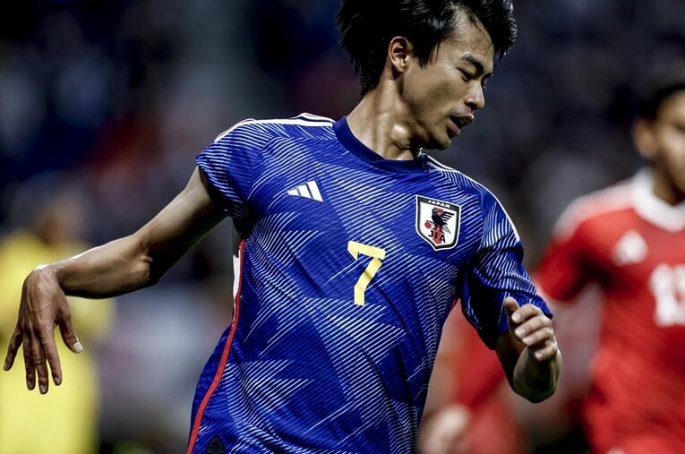 市場価値50億円とワールドクラスの仲間入りを果たしつつある三笘薫。ブライトンで輝く中で、今後の去就やいかに？ ／ photograph by Kiichi Matsumoto