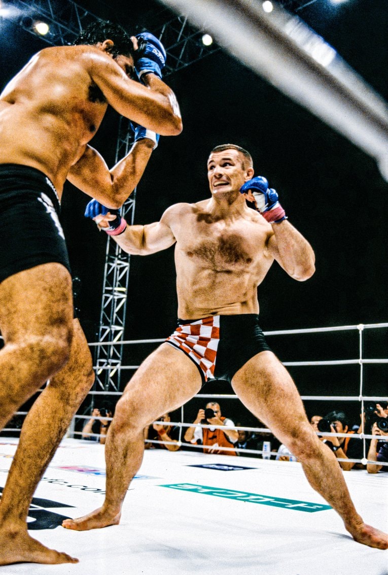 号泣する桜庭和志、高田延彦のハッピーエンド、伝説のミルコvs.ノゲイラ… カメラマンが目撃したMMA東京ドーム大会の衝撃の瞬間(34)