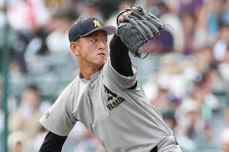 春までは青森山田の「二枚看板」として名をはせた櫻田朔だが、選抜以降不調に。エース・関浩一郎とは明暗分かれる夏の甲子園になった ／ photograph by JIJI PRESS