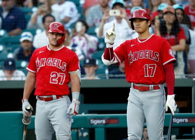 大谷（右）が投げ、トラウトが打席に…夢のような場面でマスクを被っているのは果たして…　©︎Getty Images