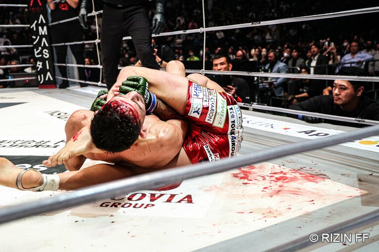 鈴木千裕vs.クレベル・コイケ　©RIZIN FF