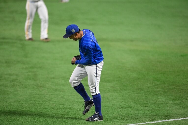 日本シリーズ第3戦、7回1失点の力投をみせたDeNA先発・東克樹　©︎Nanae Suzuki　