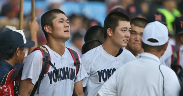 現地記者が見た横浜・奥村頼人の“ある行動”「ベンチの村田浩明監督を