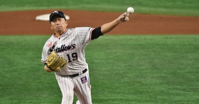 超貴重❗️石川雅規投手実使用スパイク☆本物です❗️おまけつき 一問一答60秒チャレンジ！ 【石川雅規投手編】 選手の素顔に迫ります