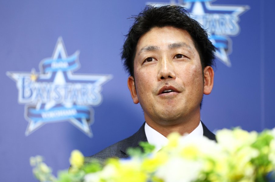 藤田一也39歳「えっ、選手一本ですか?」本人も驚いた10年ぶりのDeNA復帰「ハマスタでプレーできたらって心の奥底で…」<Number Web> photograph by KYODO