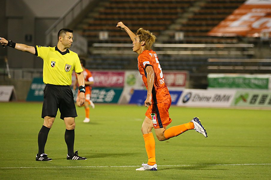 四国ダービー、0－3から逆転の立役者。愛媛FCのラッキーボーイ・西岡大志。＜Number Web＞ photograph by EHIME FC