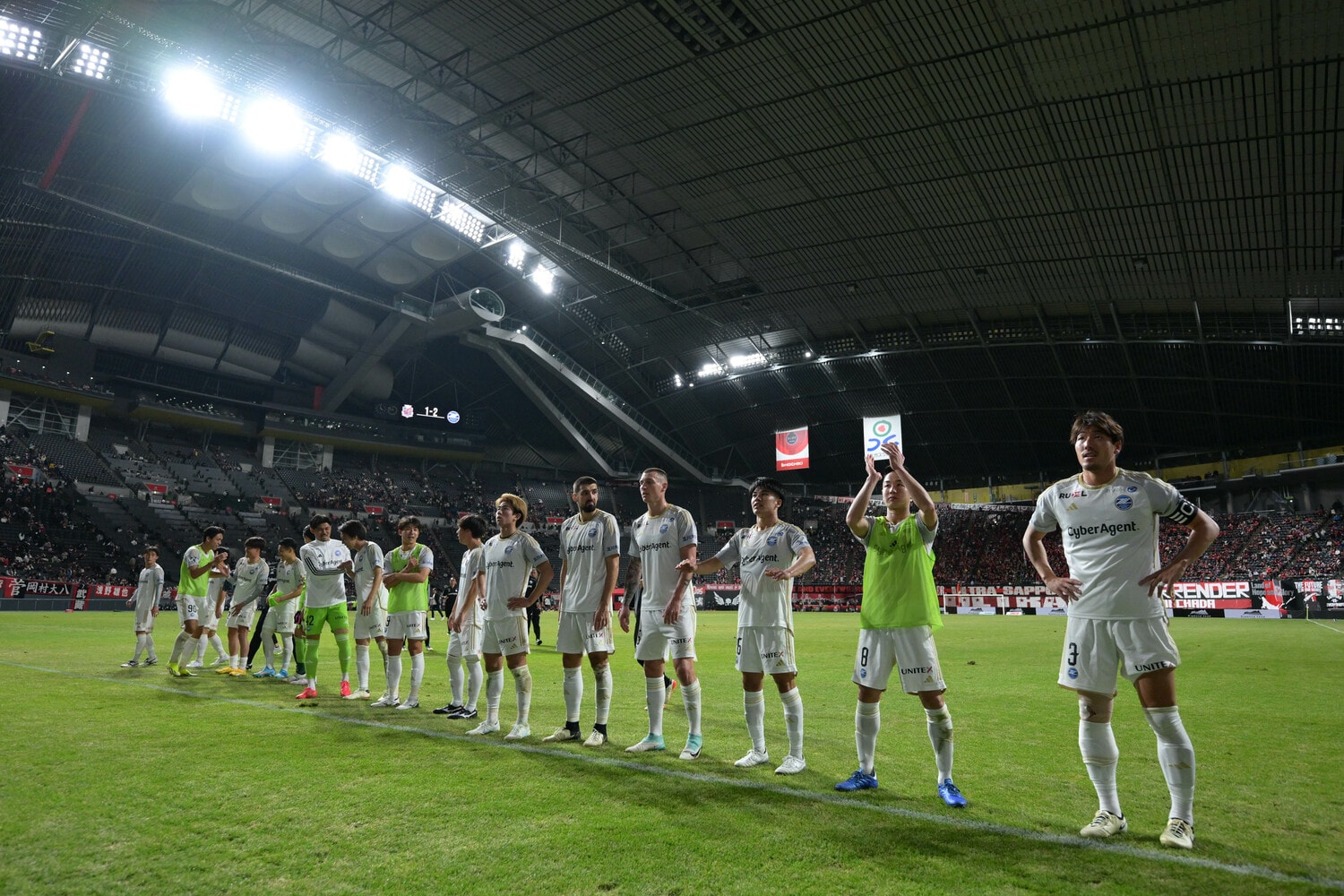 2-1で札幌をくだし、町田は首位をキープした　©︎FCMZ
