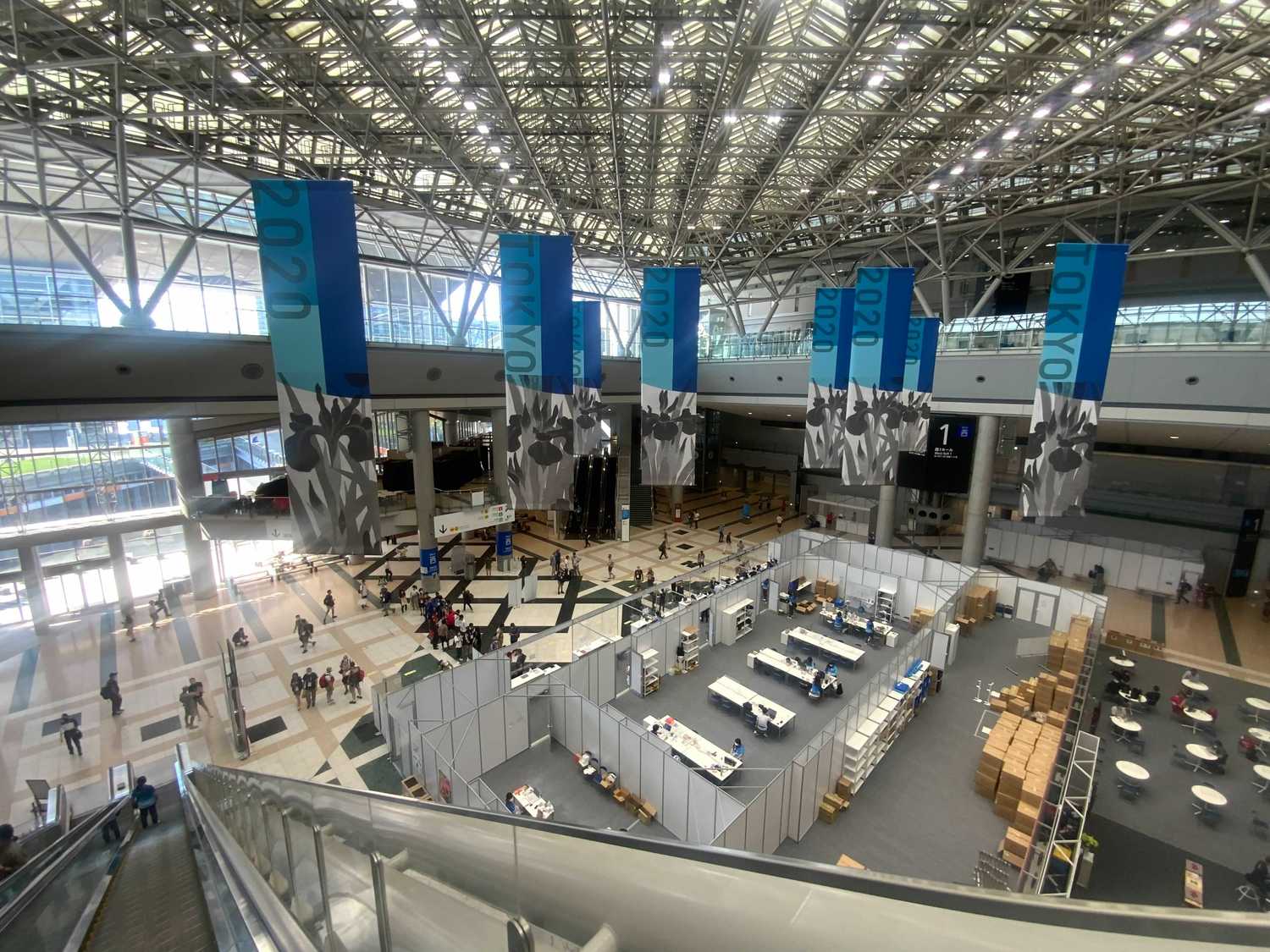 有明の東京ビックサイトが、日本を含む各国メディアの拠点・東京五輪プレスセンターになっている