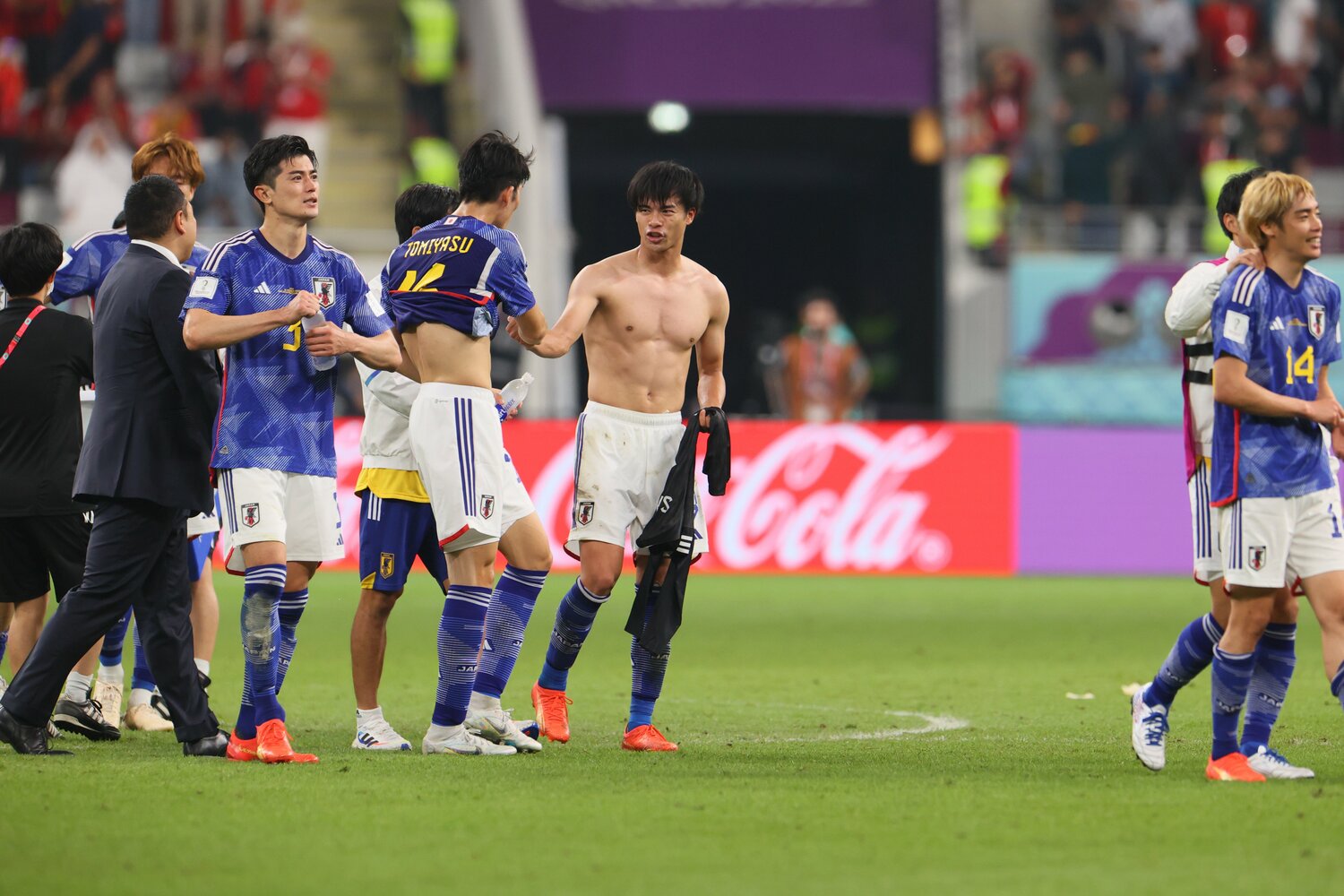 W杯スペイン戦後。プレミアリーグで1年目から結果を出した三笘の肉体にも注目が集まった　©JMPA