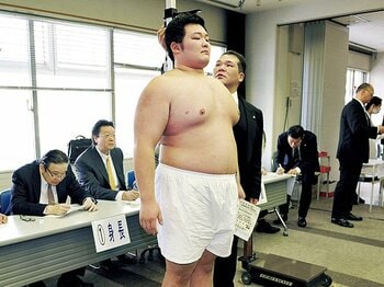 減り続ける叩き上げ力士とアマ相撲界の因果関係。～相撲名門大学の存在が変えたパワーバランス～＜Number Web＞ photograph by KYODO