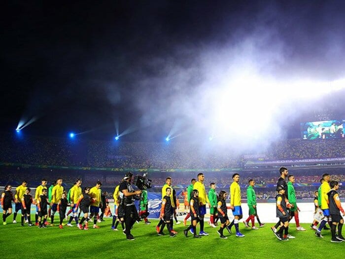 チケット高騰、観客4640人の日も。コパで見る南米サッカーの経済格差。＜Number Web＞ photograph by Getty Images