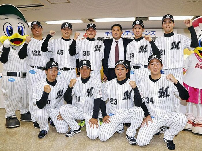 育成新人が異例の一軍キャンプに。ロッテ菅原祥太、大学中退後の反撃。＜Number Web＞ photograph by Kyodo News