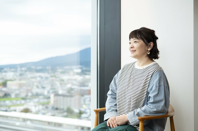 テレビでの印象と変わらず、物腰が柔らかい伊藤さん　©︎Tadashi Hosoda