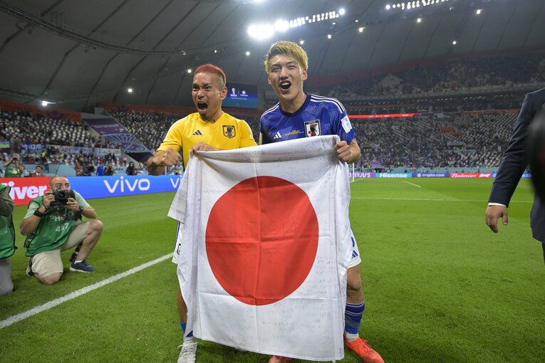 スペイン戦後にも2人で「ブラボー！」©JMPA