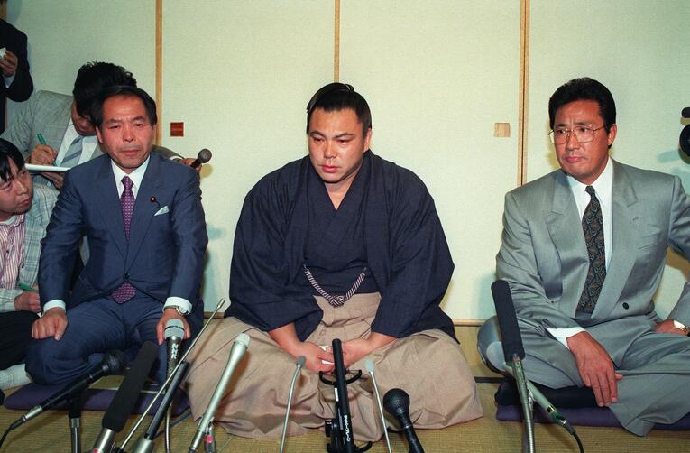 千代の富士の引退会見　©JIJI PRESS