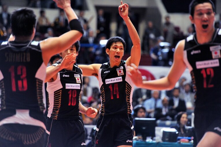 （左から）清水邦広や福澤達哉、山村宏太など、ともに戦ってきた仲間たちには特別な感情がある（2011年撮影）©︎Jun Tsukida/AFLO SPORT