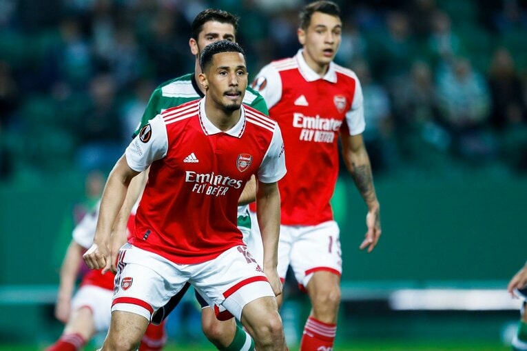 「モリタ、モリタ」とポルトガル地元カメラマン称賛…冨安健洋vs守田英正が「試合後にユニ交換」“EL日本人対決”を撮った(21)