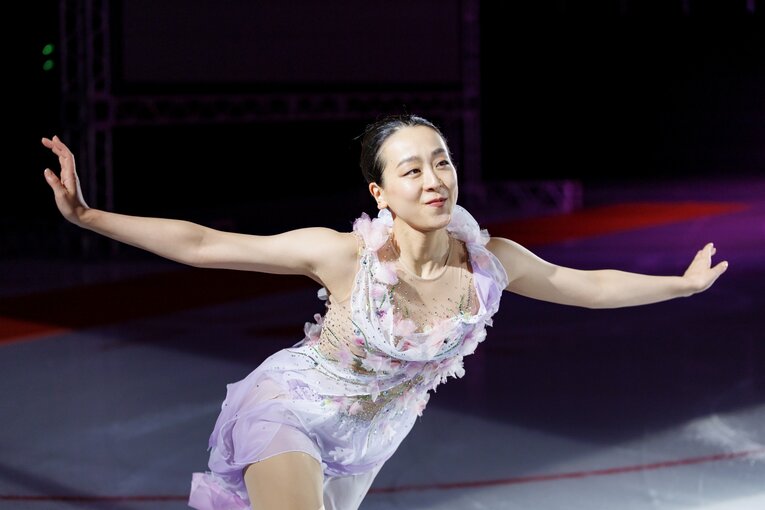 11月にオープンした『MAO RINK』のリンクで演技を披露した浅田真央 ／ photograph by AFLO